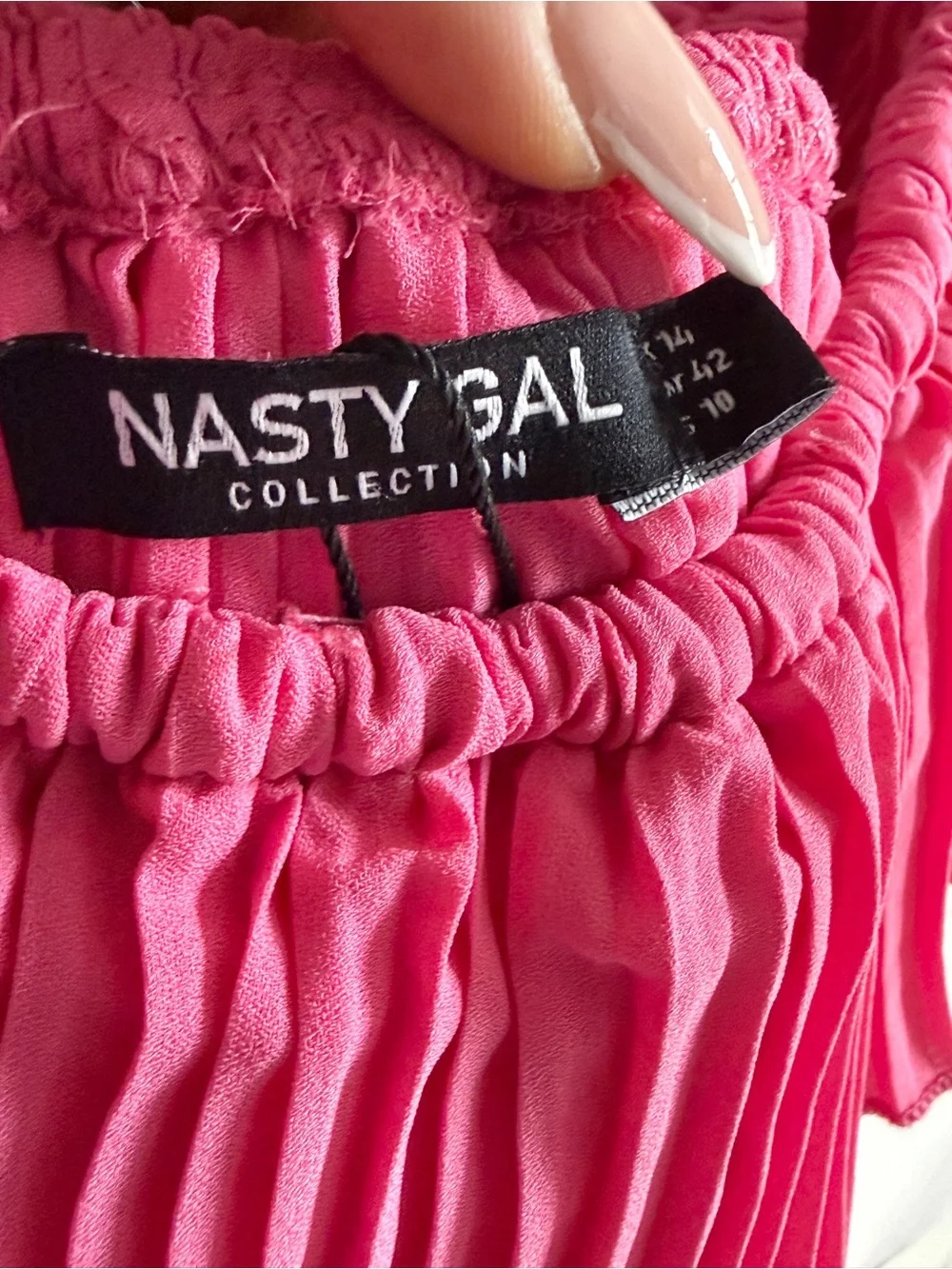 Nasty Gal Hot Pink Pleated Off-Shoulder Ruffle Barbiecore Glam Jumpsuit Size 10 - Picture 7 of 7